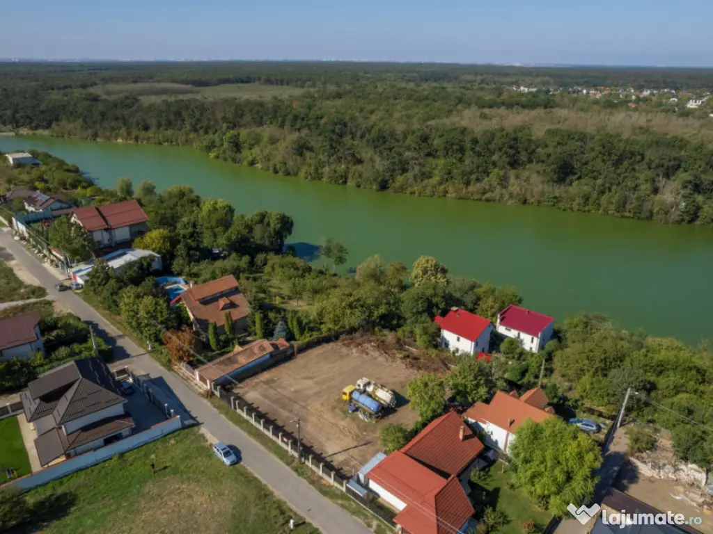 BRANESTI, TEREN 1400 MP, DESCHIDERE 32 MP, VEDERE LA LAC! 