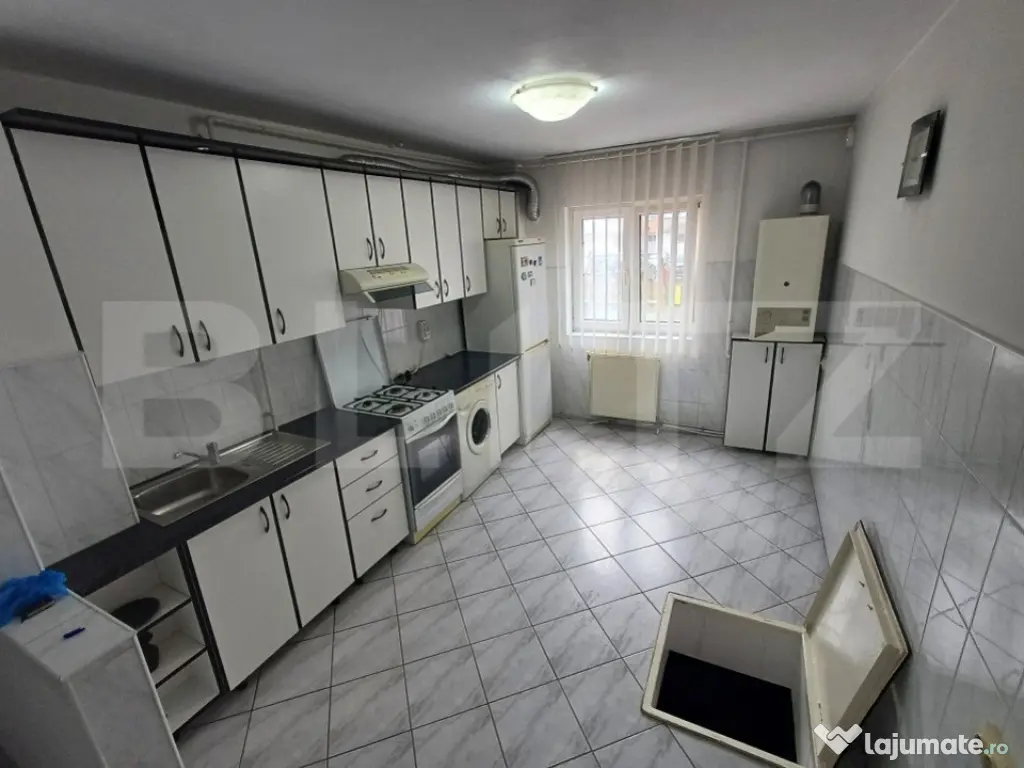 Apartament 2 camere, zona Stefan Cel Mare