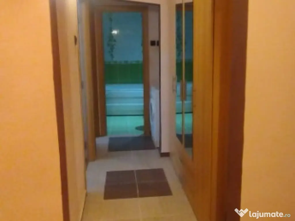 Central 3 camere decomandat 480 euro