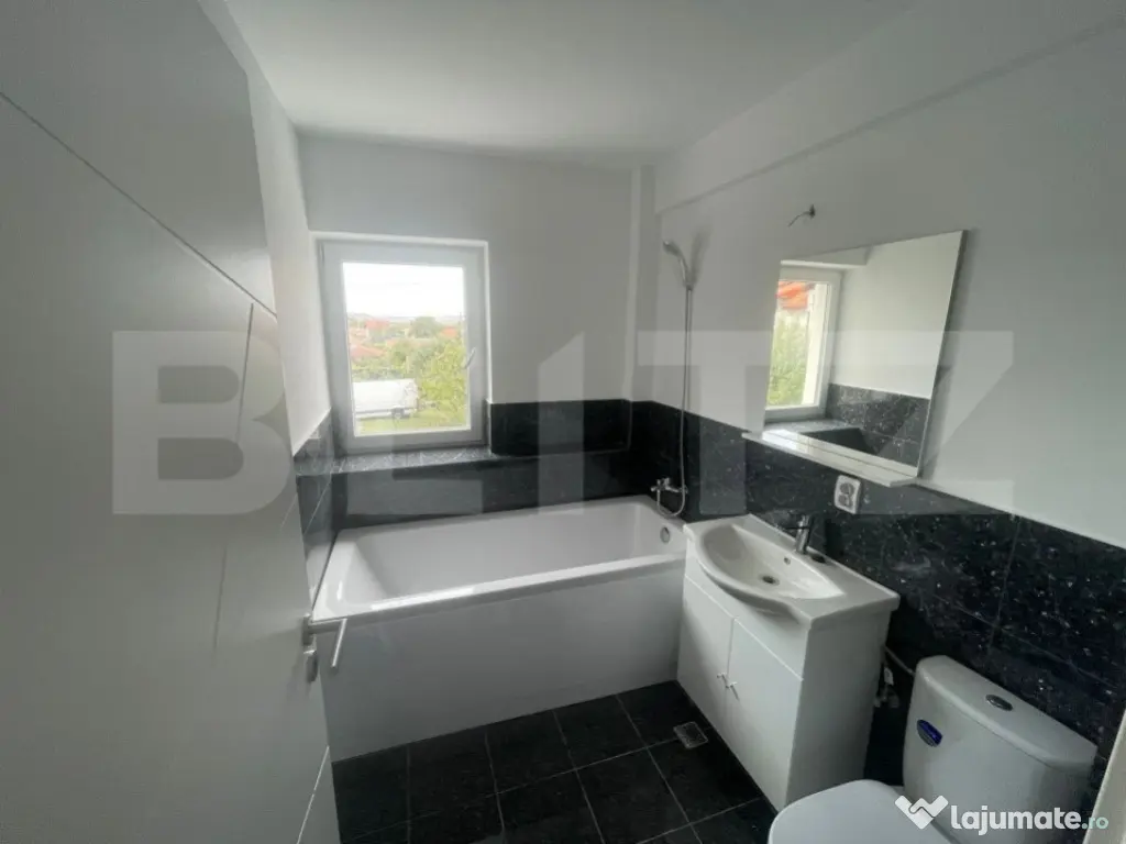 Apartament 3 camere, Decomandat, Sebes, cu TVA