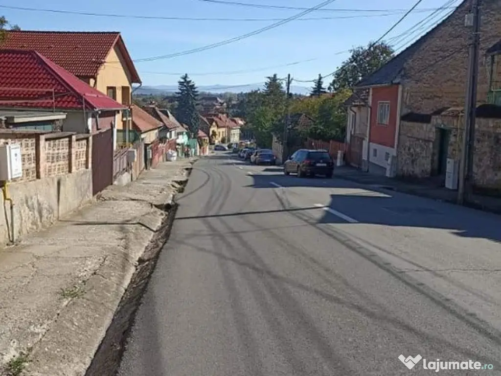 De casa particulara la rosu în Sfântu Gheorghe 