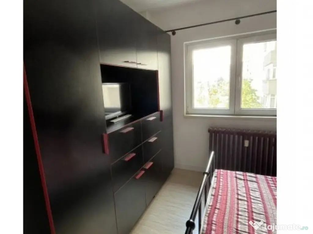 Apartament 3 camere, Bd Basarabia, vizavi de Riviera 