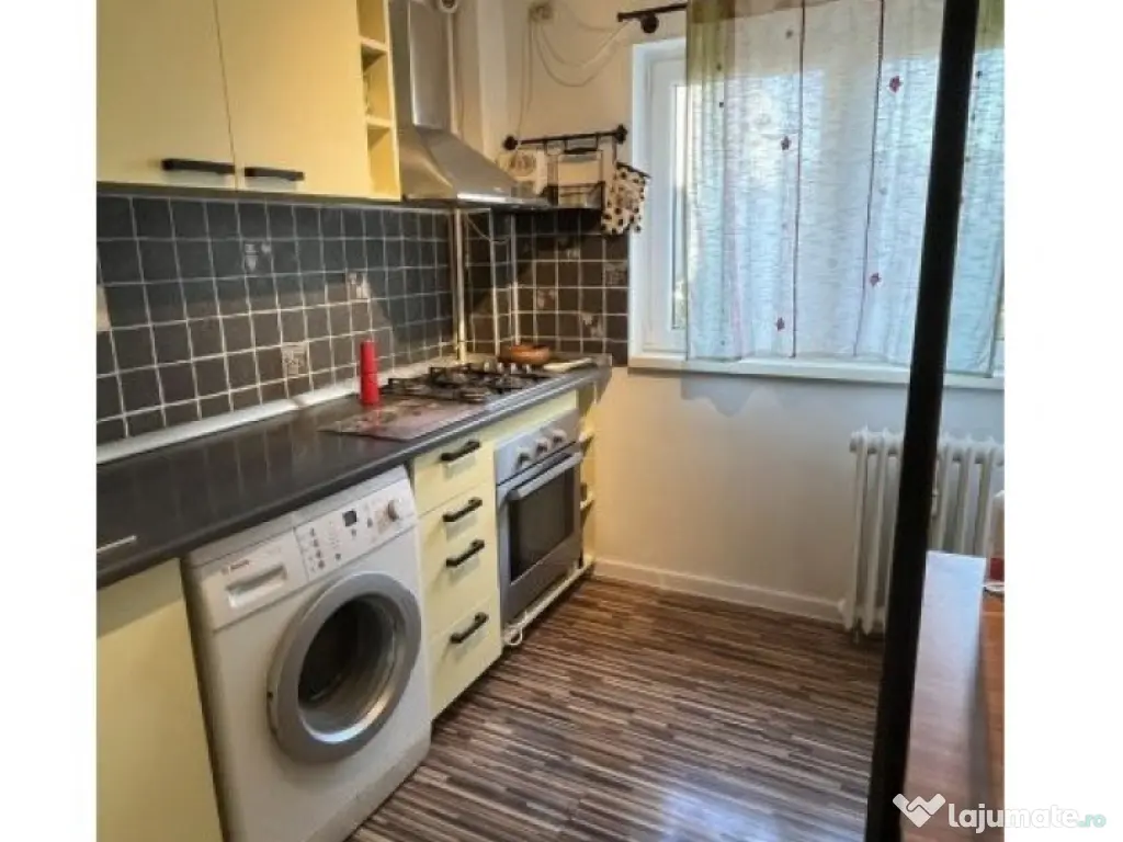 Apartament 3 camere, Bd Basarabia, vizavi de Riviera 