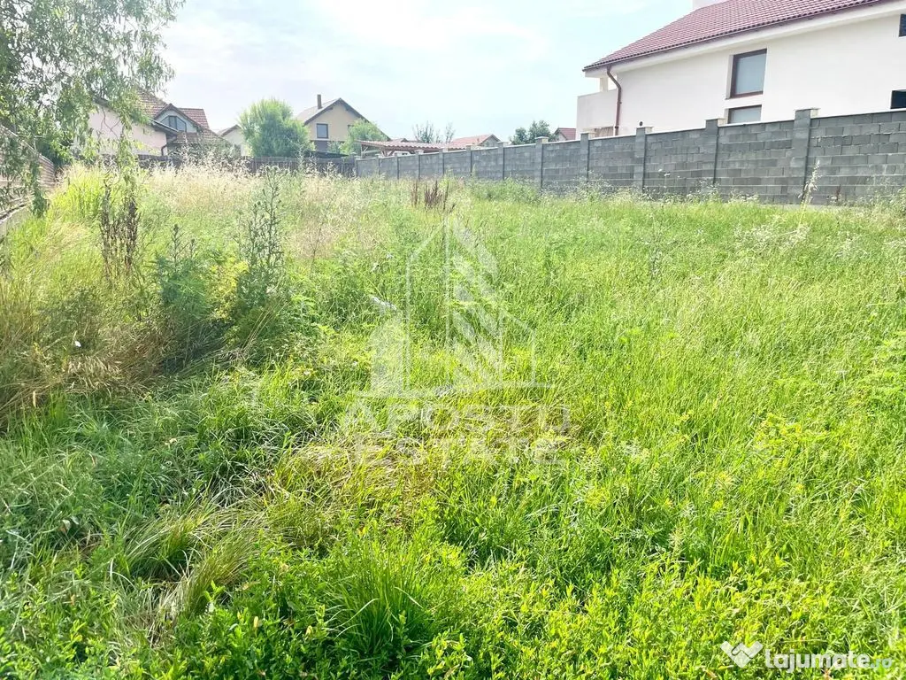 Teren intravilan, zona de vile, in Livada