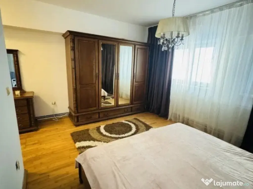 Închiriez apartament 3 camere Faleza Nord, 700 EURO Negociabil 