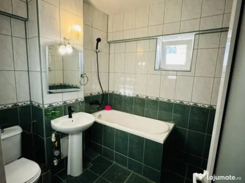 Închiriez apartament 3 camere Faleza Nord, 700 EURO Negociabil 