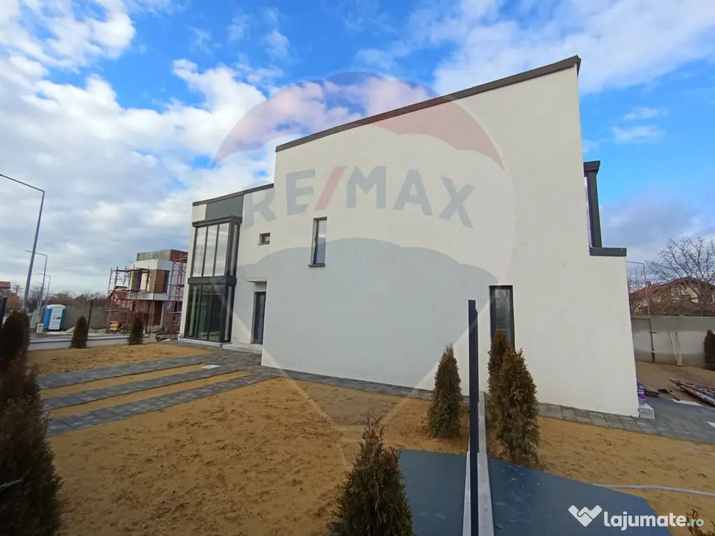 Casă / Vilă cu 5 camere de vânzare 