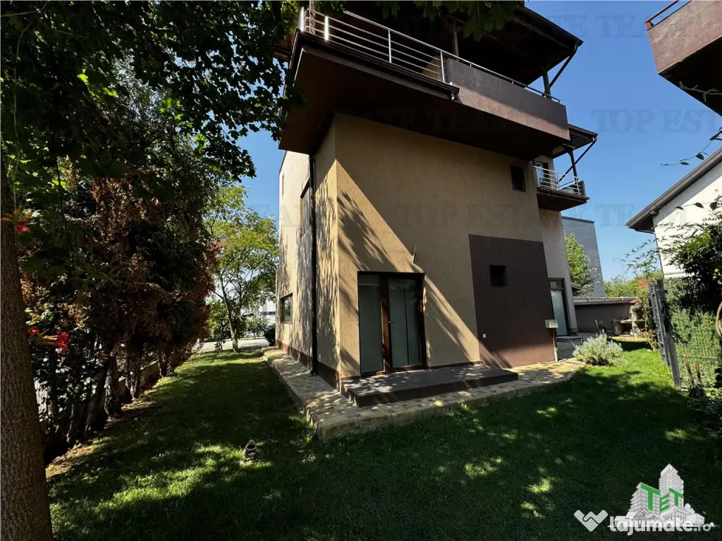 Duplex complet mobilat modern cu terasa si curte generoasa 