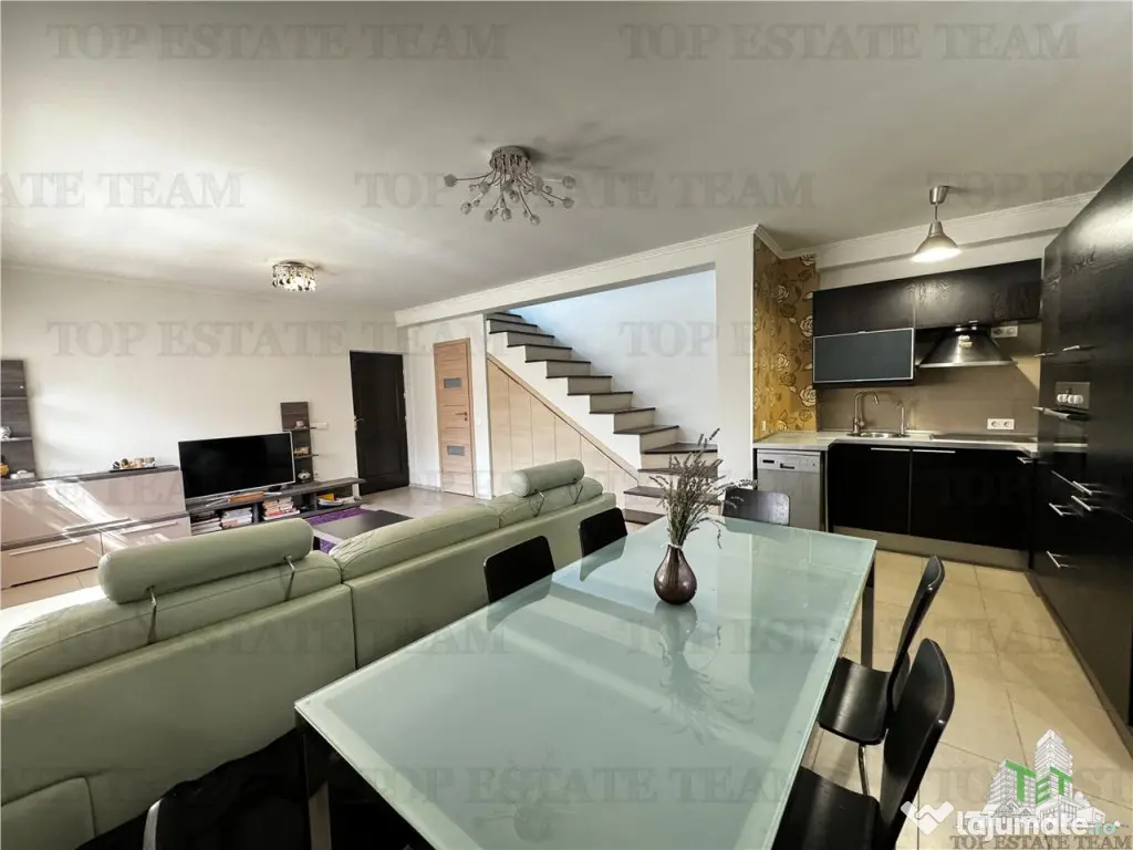 Duplex complet mobilat modern cu terasa si curte generoasa 