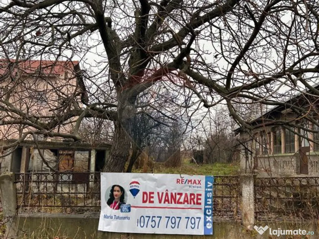 Teren 1,389mp Carligei / Strada principala 