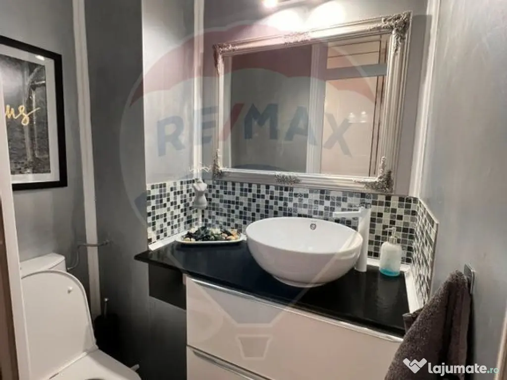 Apartament cu 3 camere de închiriat în zona Rogerius 