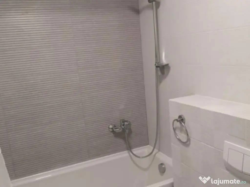 De inchiriat o camera zona Girocului