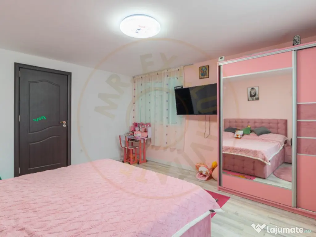 Casa 5 camere Domnesti-Teghes 