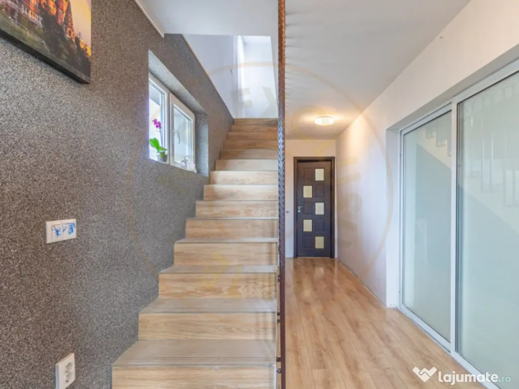 Casa 5 camere Domnesti-Teghes 