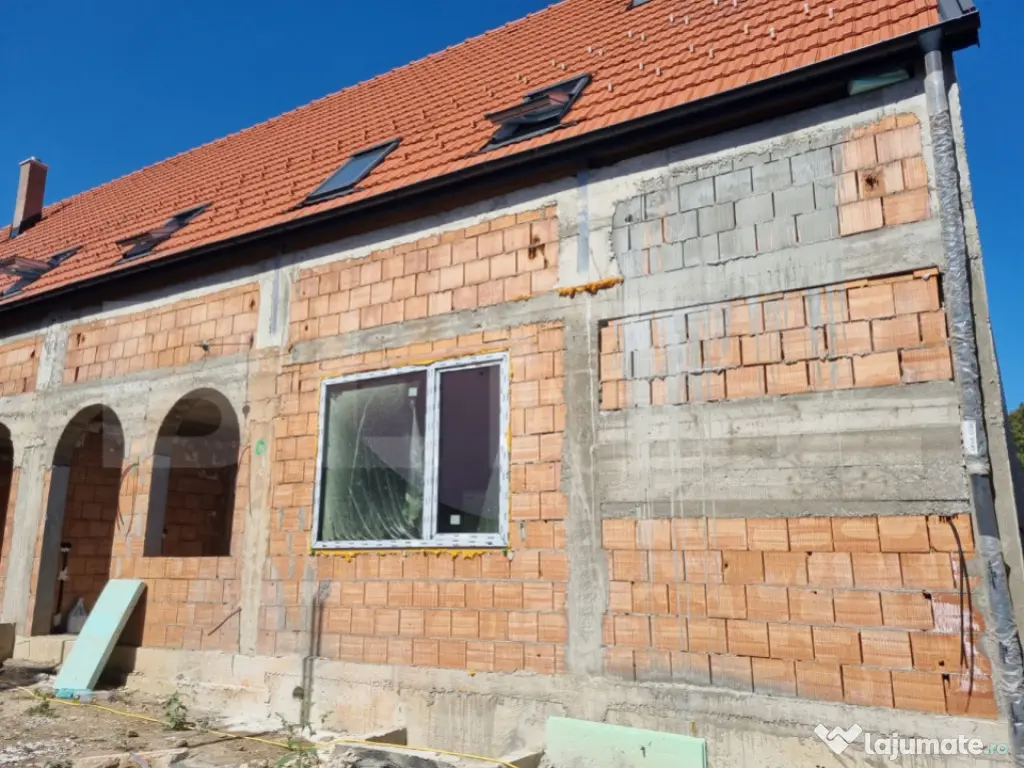 Casa tip duplex la 10min de centru! 3 nivele, teren 280mp