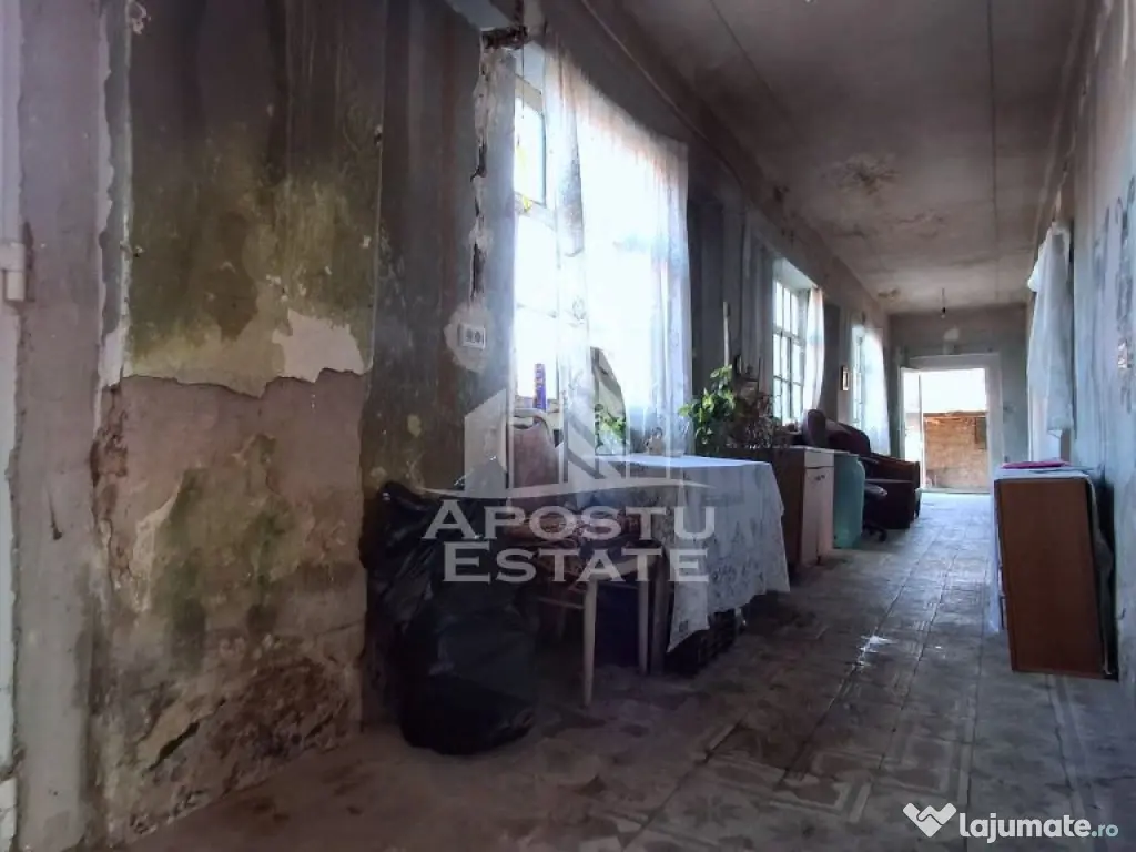 Casa de caramida in Tela si Teren Generos de 4320 mp 