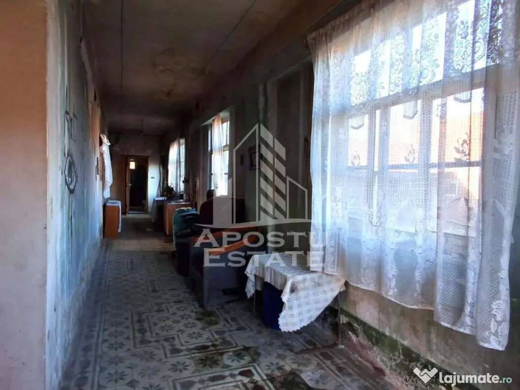 Casa de caramida in Tela si Teren Generos de 4320 mp 