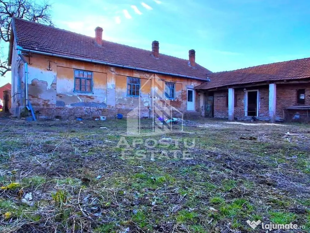 Casa de caramida in Tela si Teren Generos de 4320 mp 