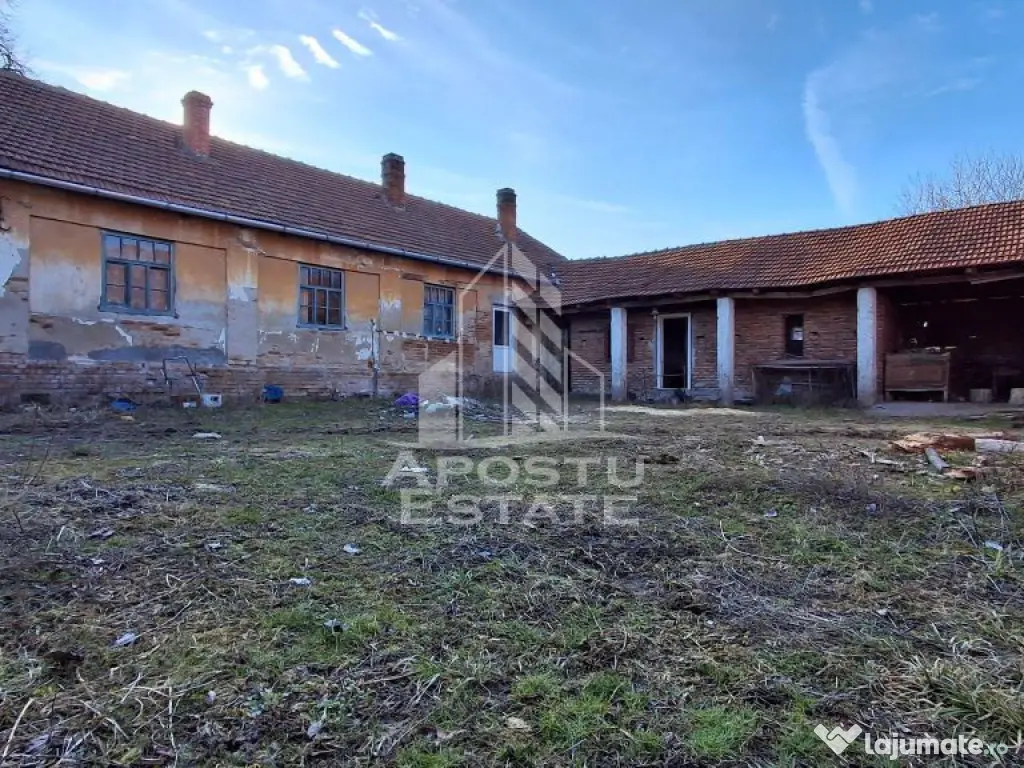 Casa de caramida in Tela si Teren Generos de 4320 mp 