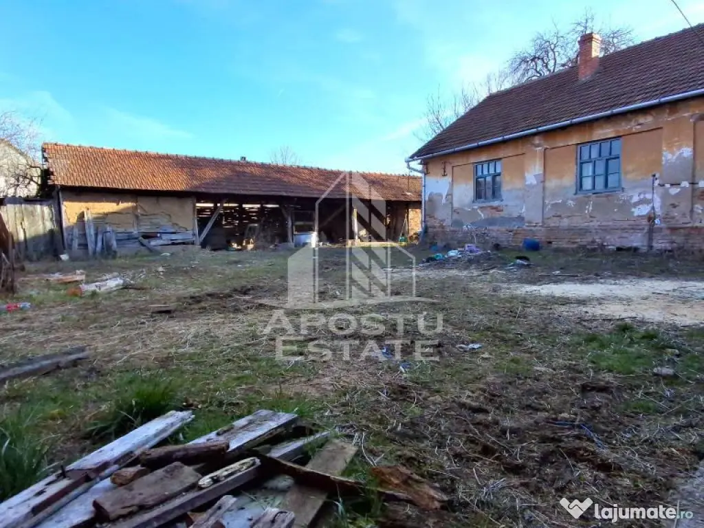 Casa de caramida in Tela si Teren Generos de 4320 mp 