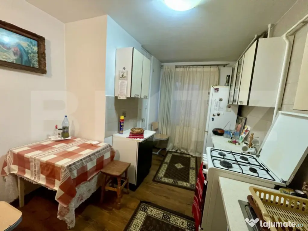 Apartament cu 3 camere, 62 mp - Zona Burdujeni