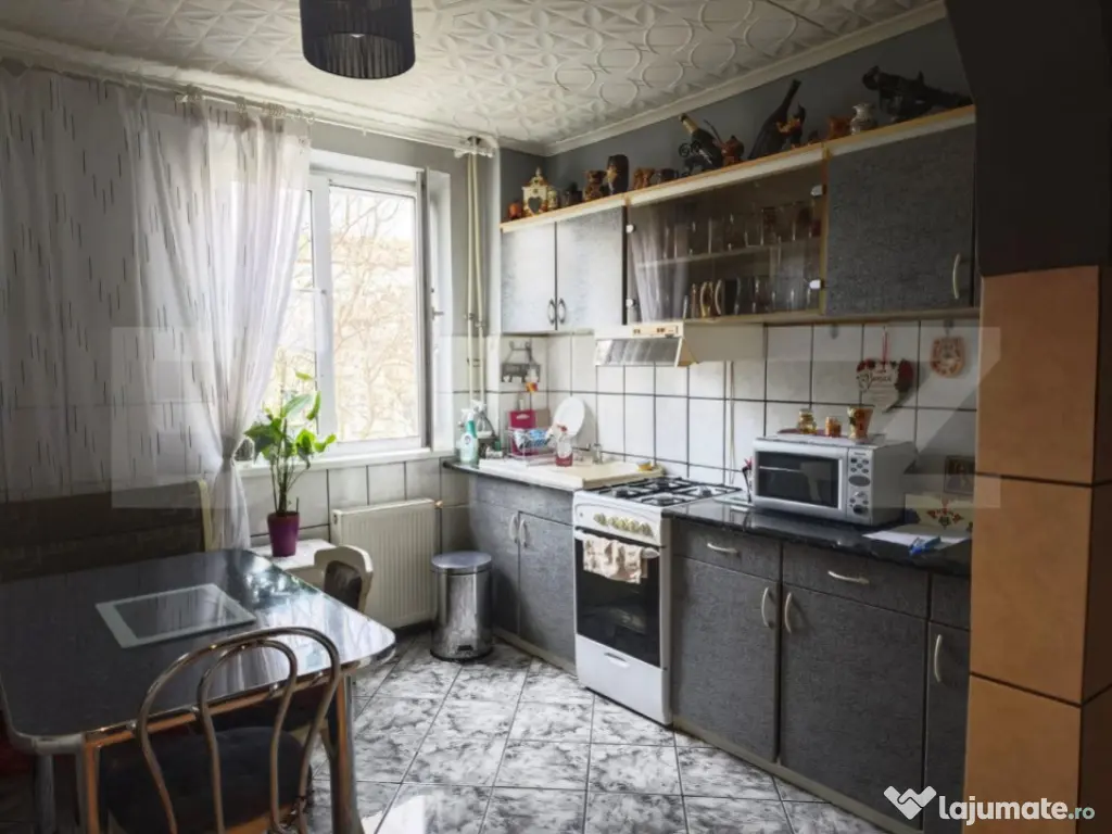 Apartament de vânzare, 2 camere, zona Dacia, Str. Aluminei