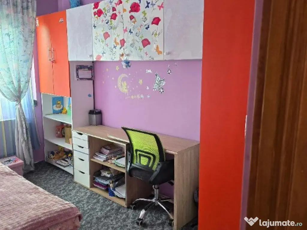 Vila P+M, constr 2014 , Zona Cantemir, gaz , teren 270, Izolata