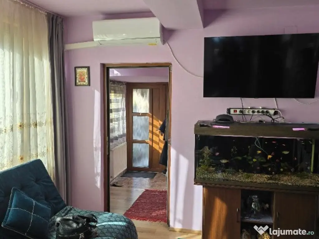 Vila P+M, constr 2014 , Zona Cantemir, gaz , teren 270, Izolata