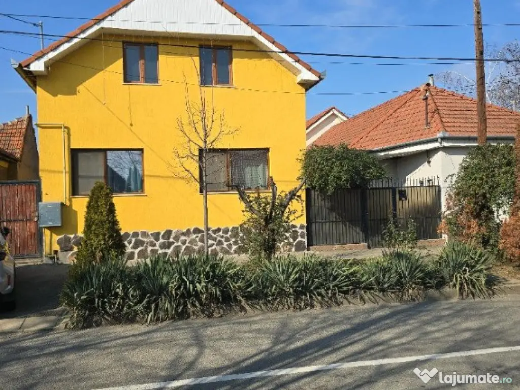 Vila P+M, constr 2014 , Zona Cantemir, gaz , teren 270, Izolata