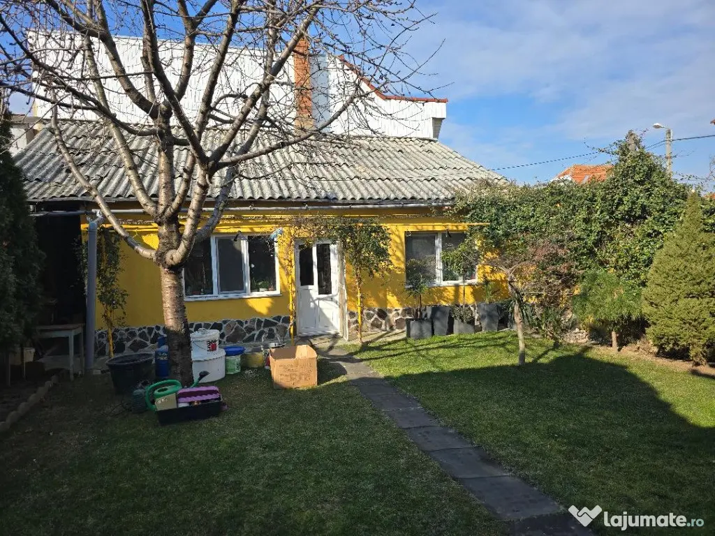 Vila P+M, constr 2014 , Zona Cantemir, gaz , teren 270, Izolata