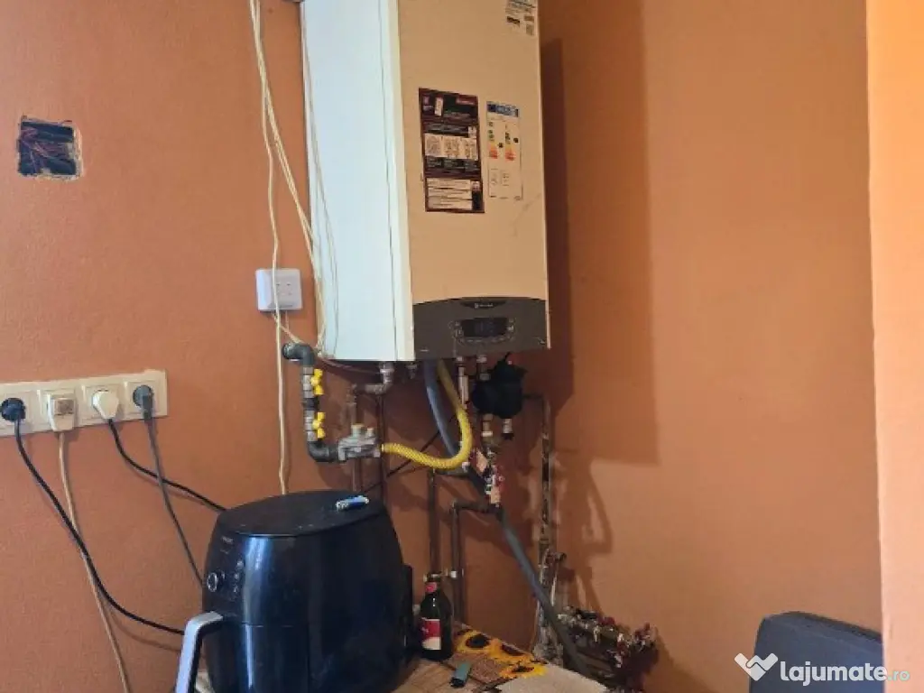 Vila P+M, constr 2014 , Zona Cantemir, gaz , teren 270, Izolata