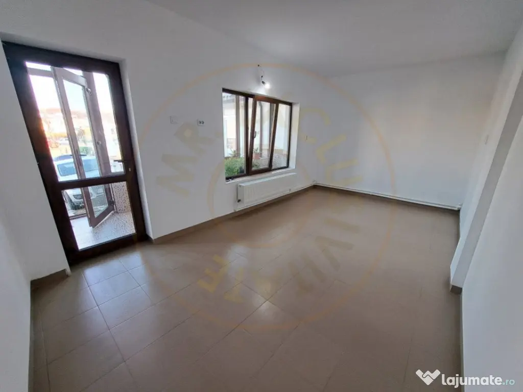 Spatiu Comercial Stradal – Spitalul Mioveni, Bd. Dacia, Ra