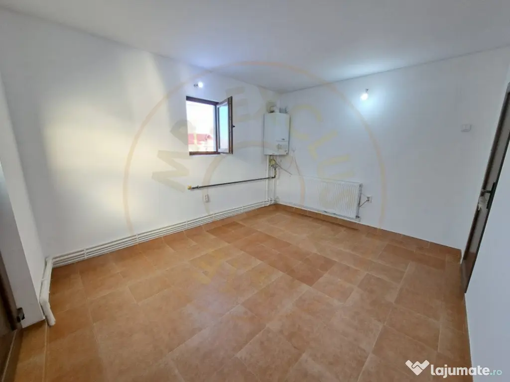 Spatiu Comercial Stradal – Spitalul Mioveni, Bd. Dacia, Ra