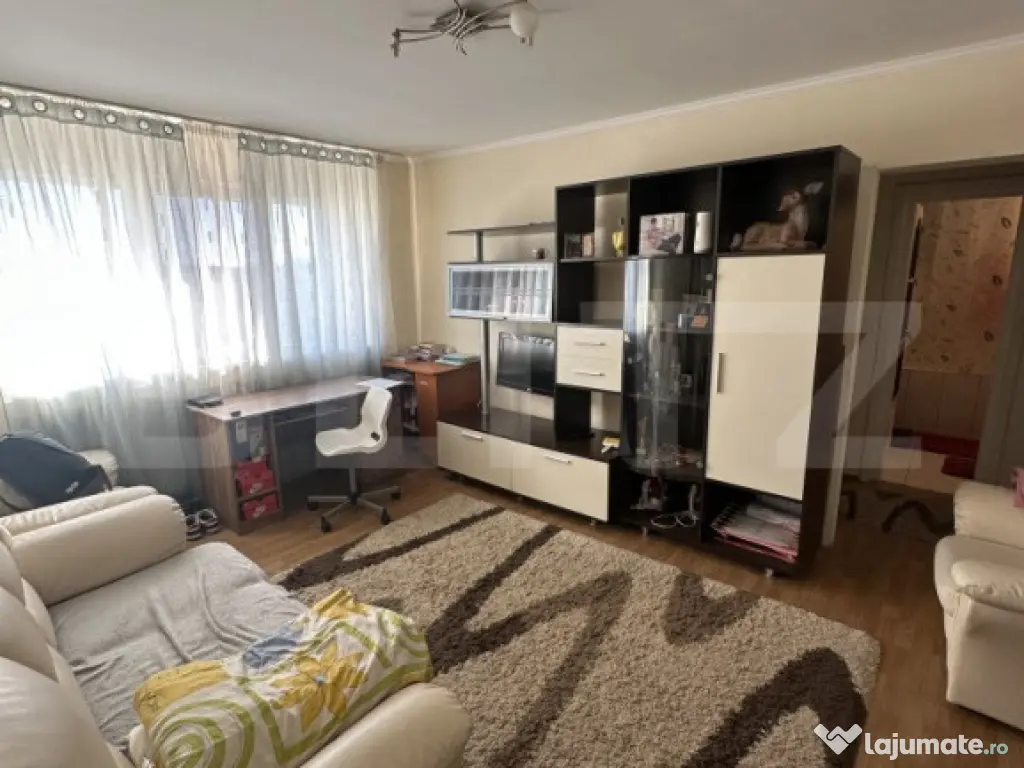 Apartament cu 3 camere, 84 mp, zona Micro 16