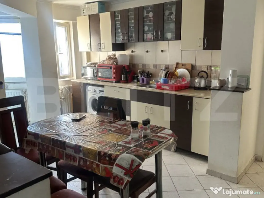 Apartament cu 3 camere, 84 mp, zona Micro 16