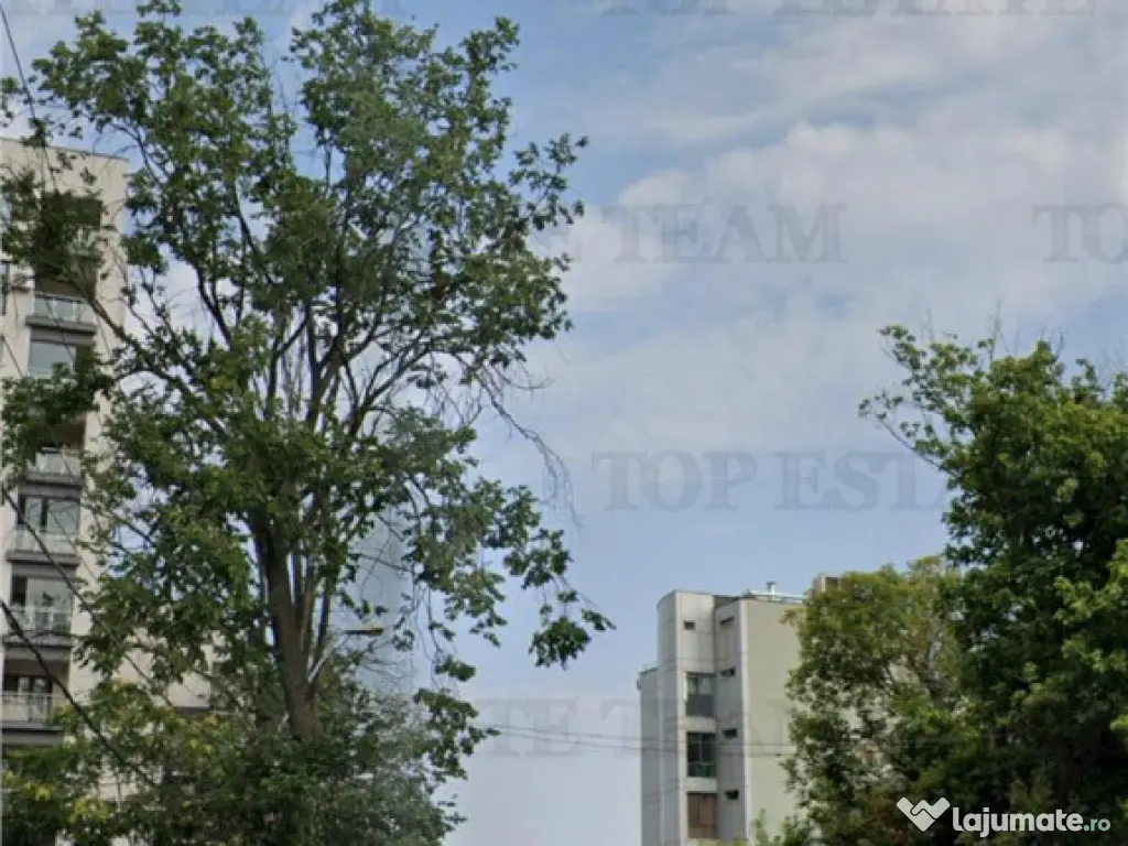 Teren stradal Uverturii - 1km de metrou Gorjului