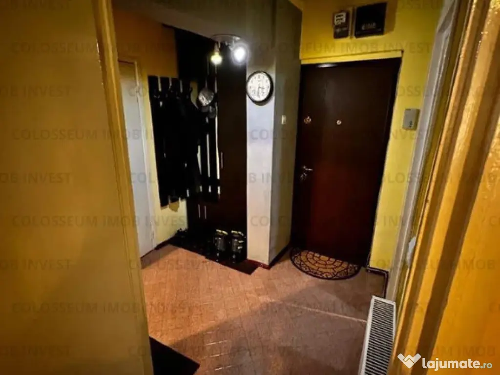 Garsoniera decomandata - zona Astra