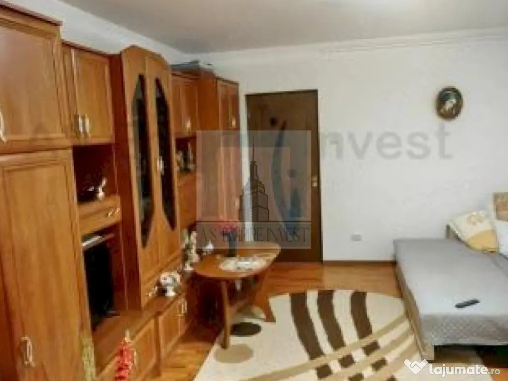 Garsoniera decomandata - zona Astra