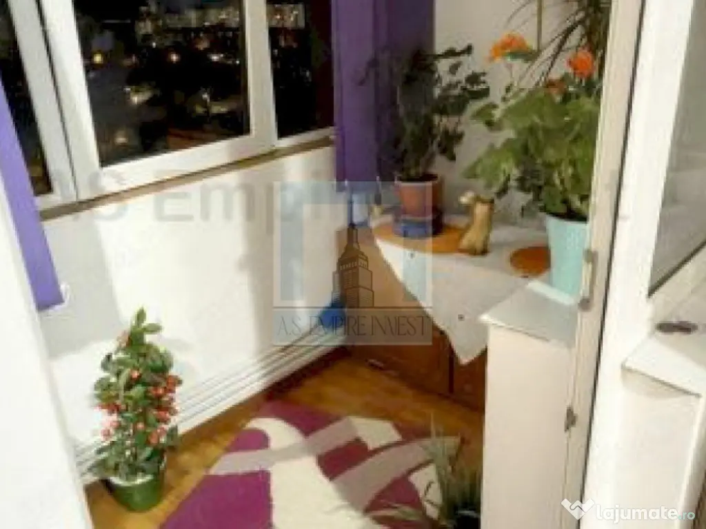 Garsoniera decomandata - zona Astra