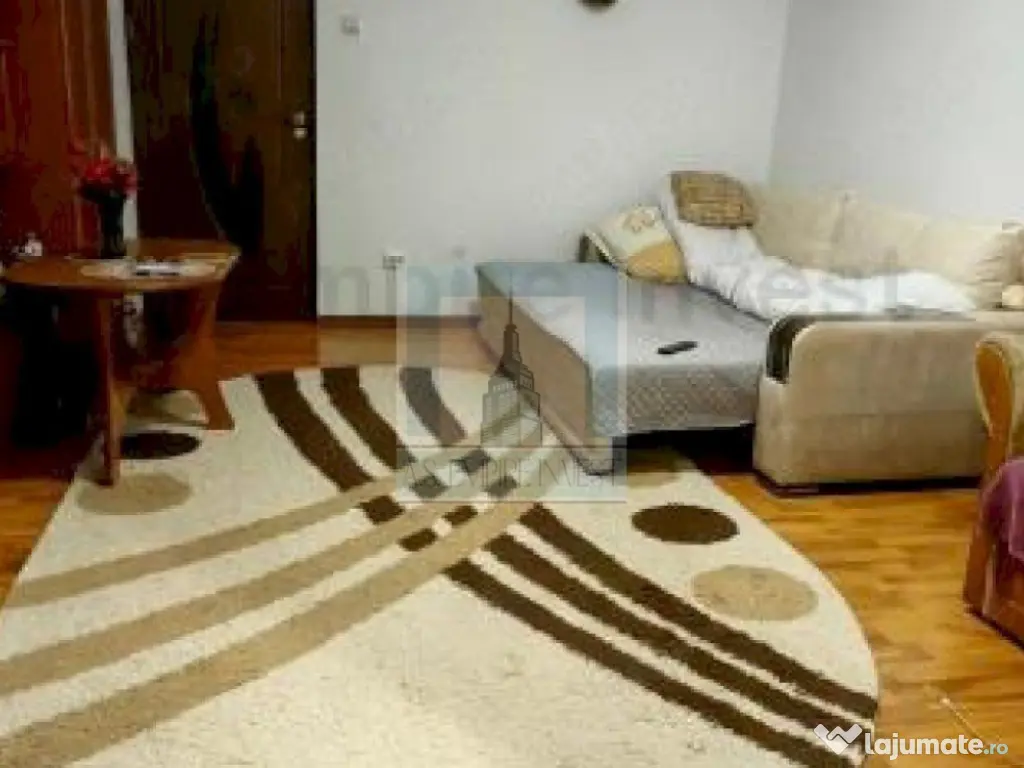 Garsoniera decomandata - zona Astra