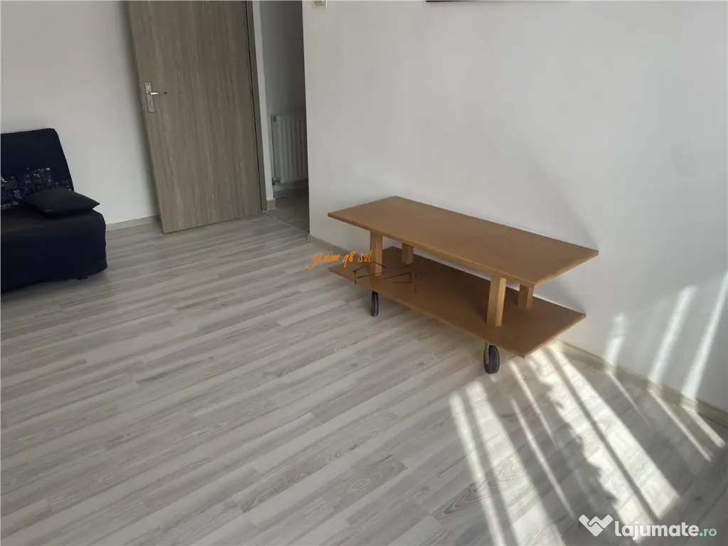 Garsoniera de inchiriat , cartier Sud , decomandata 37 mp ,