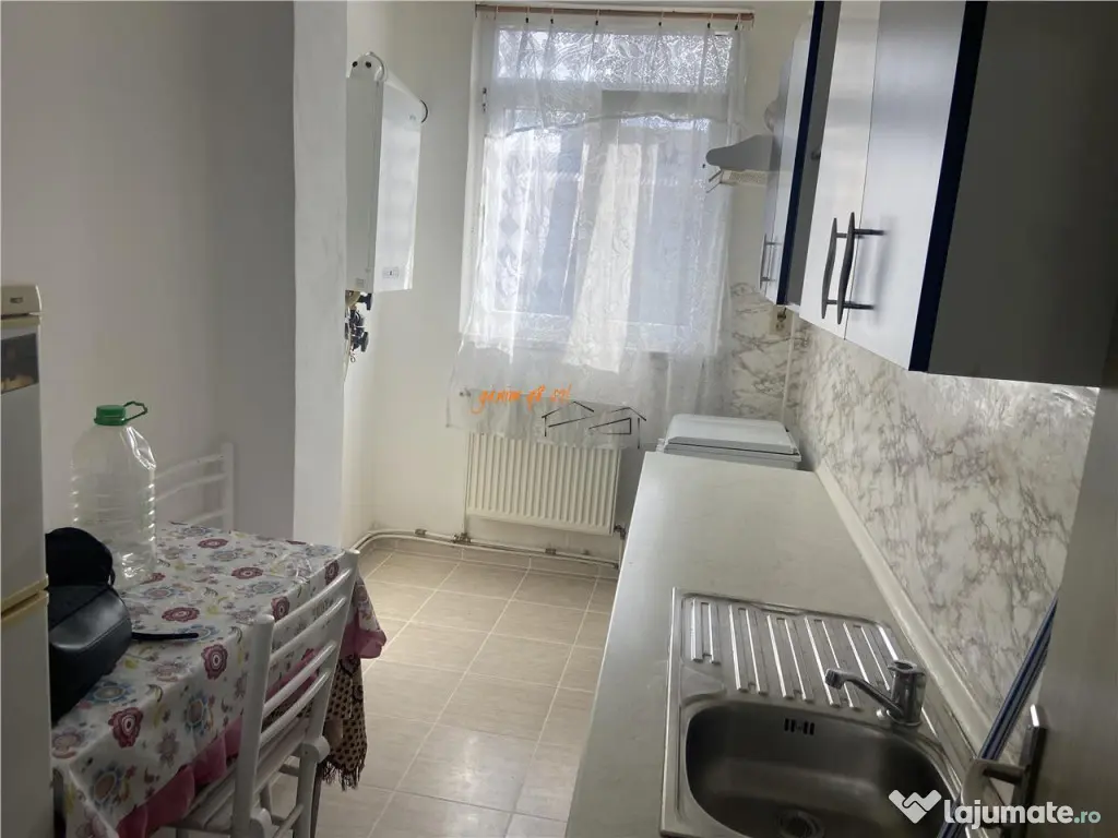 Garsoniera de inchiriat , cartier Sud , decomandata 37 mp ,