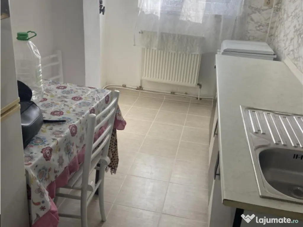 Garsoniera de inchiriat , cartier Sud , decomandata 37 mp ,