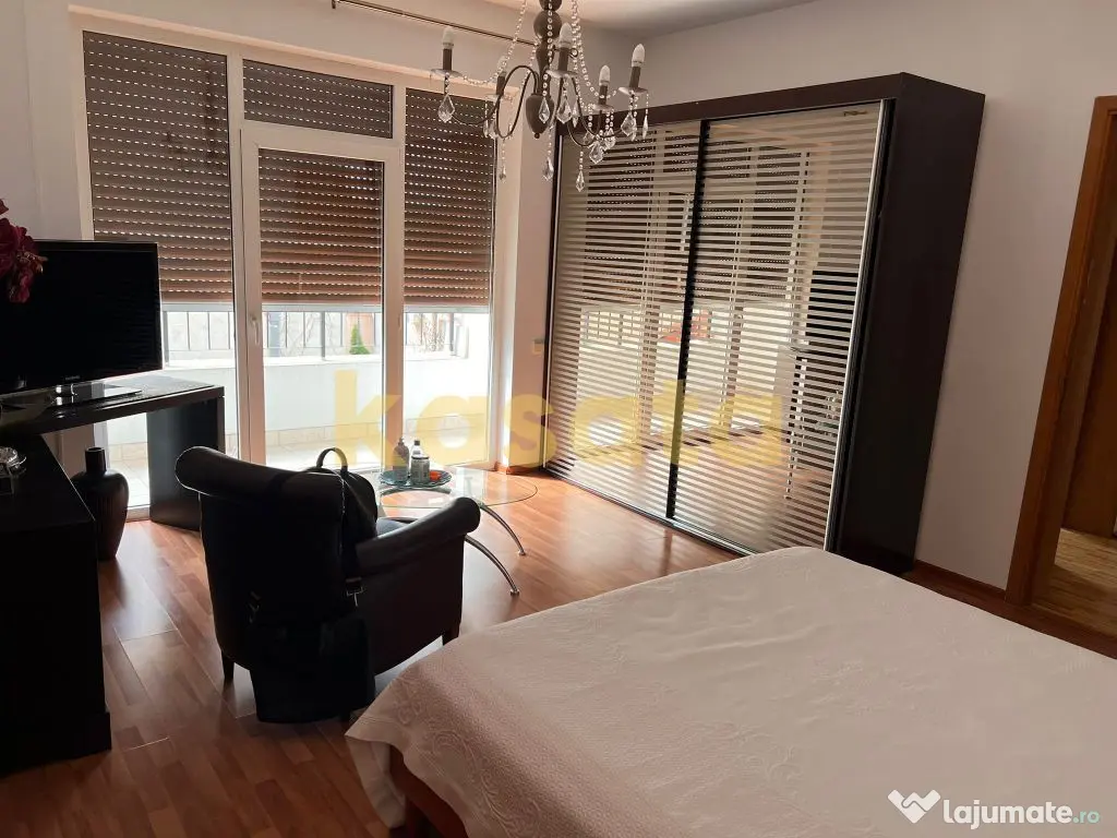 Vila deosebita 11 camere Erou Iancu Nicolae 