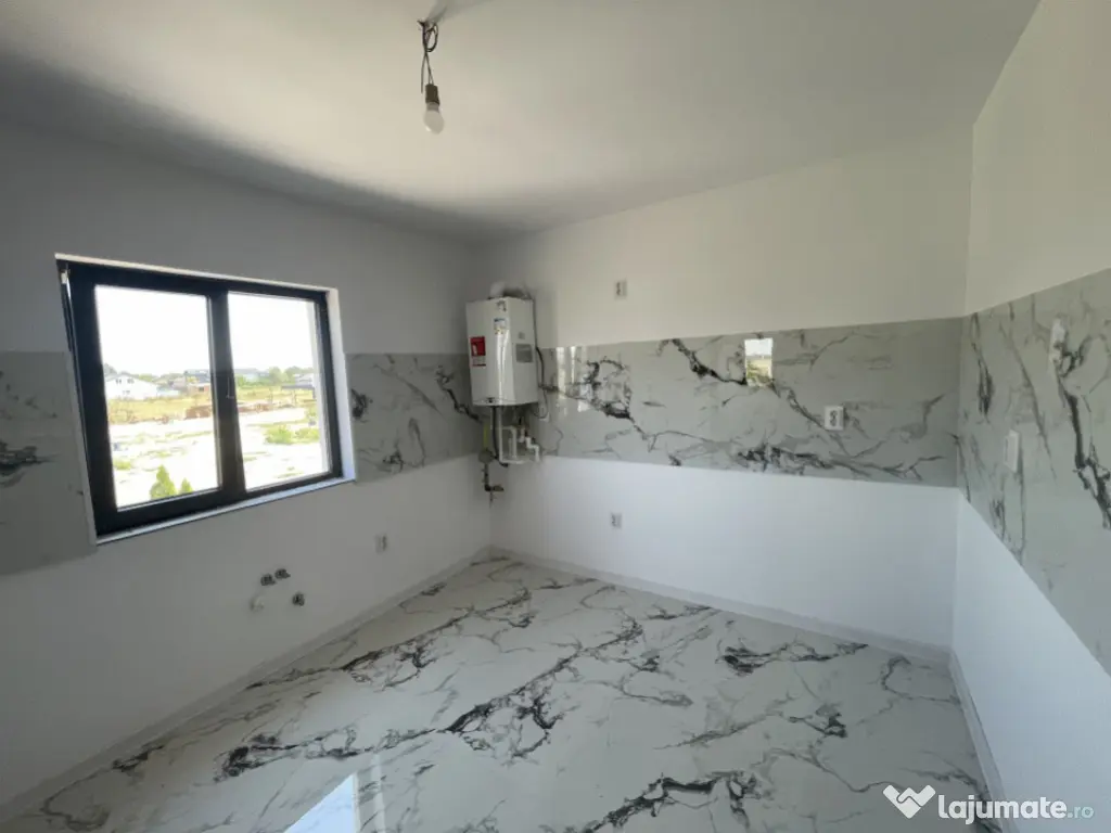 Clinceni, casa pe parter, 80mp, 3 camere, 2 bai, utilități 