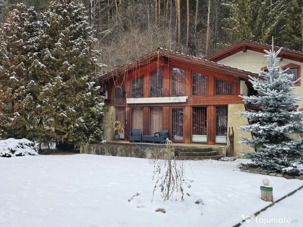 Vilă de lux cu 4 camere de vânzare în Câmpulung Moldo... 