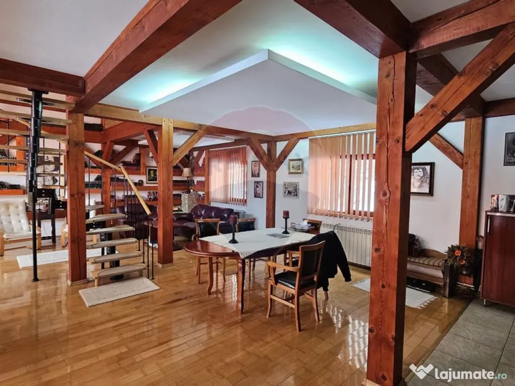 Vilă de lux cu 4 camere de vânzare în Câmpulung Moldo... 