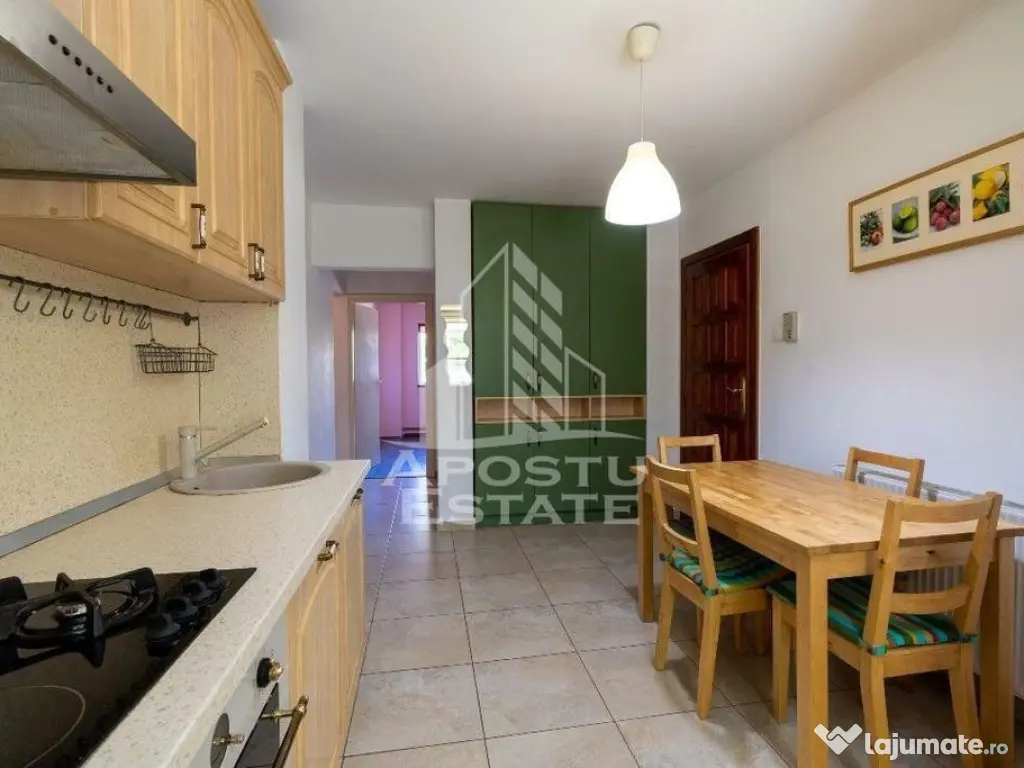 Apartament cu 3 camere, decomandat, 2 bai si 2 balcoane, ...