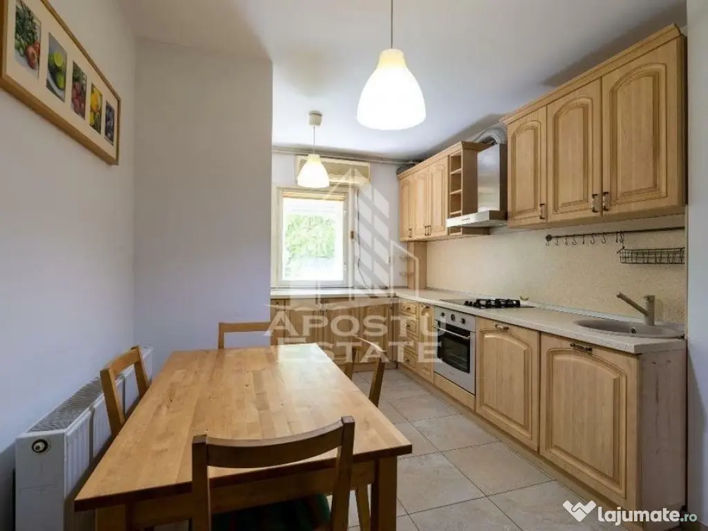 Apartament cu 3 camere, decomandat, 2 bai si 2 balcoane, ...