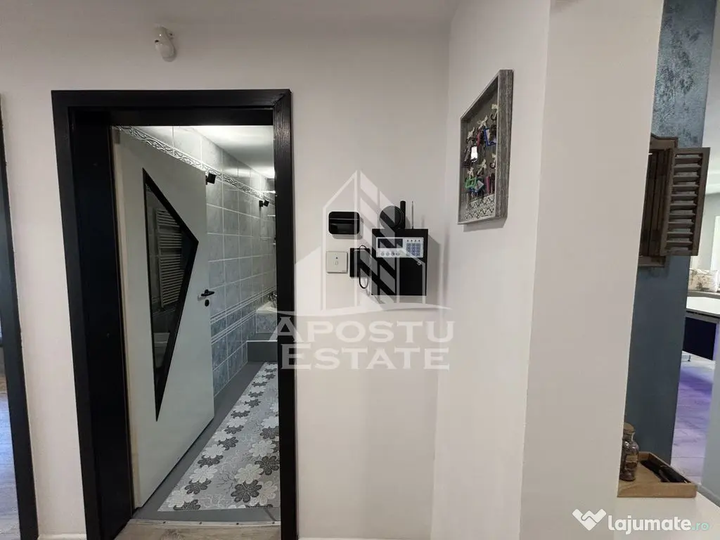 Apartament cu 4 camere pe doua niveluri in zona Stefan ce...